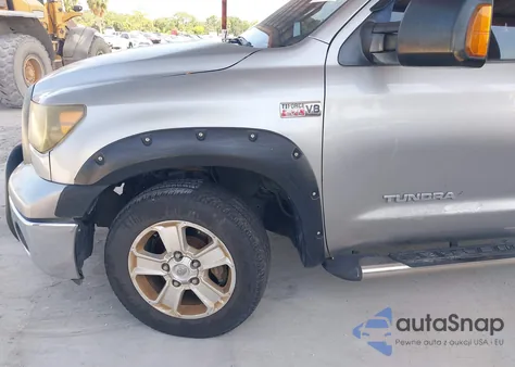 2008 Toyota Tundra Sr5 5.7L V8 z USA, uszkodzony, nr VIN 5TFRV54118X043807